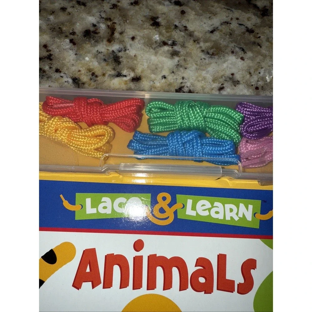 Lace & Learn Animals Activity Book‎ 2004 ActiveMinds. 4413